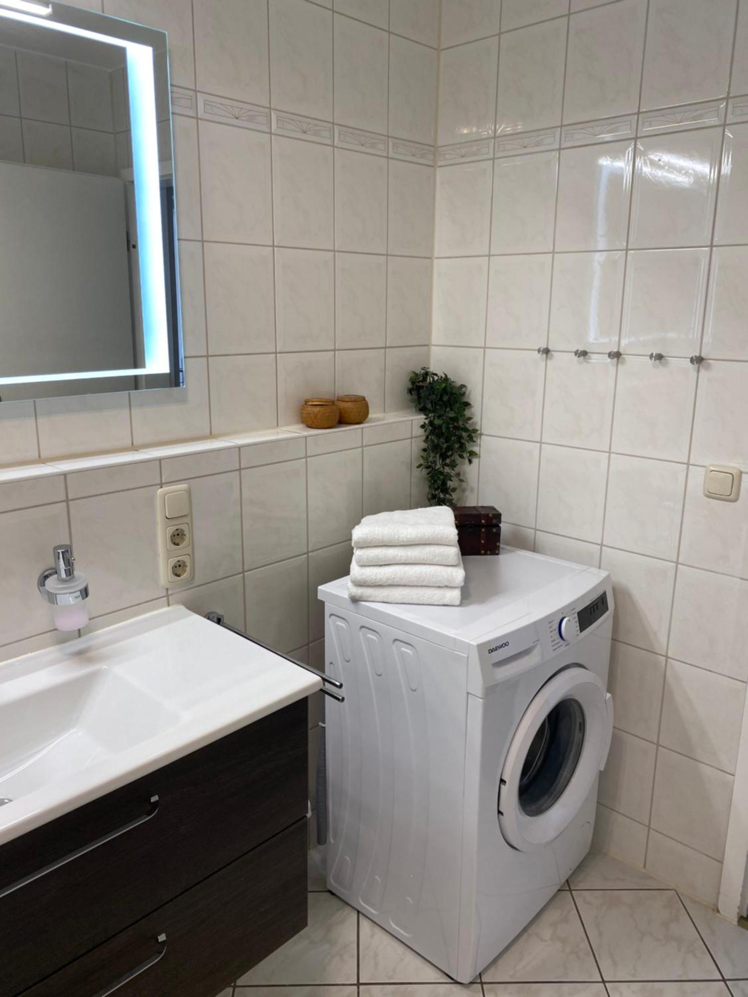 Ostseeurlaub-Goehren Ferienwohnung Sanddollar Im Haus Strandeck Exterior foto